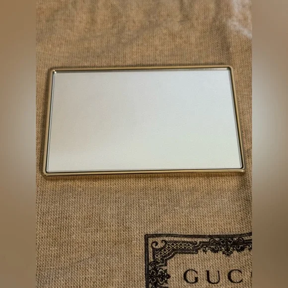 Gucci Gold-Tone Mirror with Brown Leather Sleeve (RARE) - Picture 4 of 9